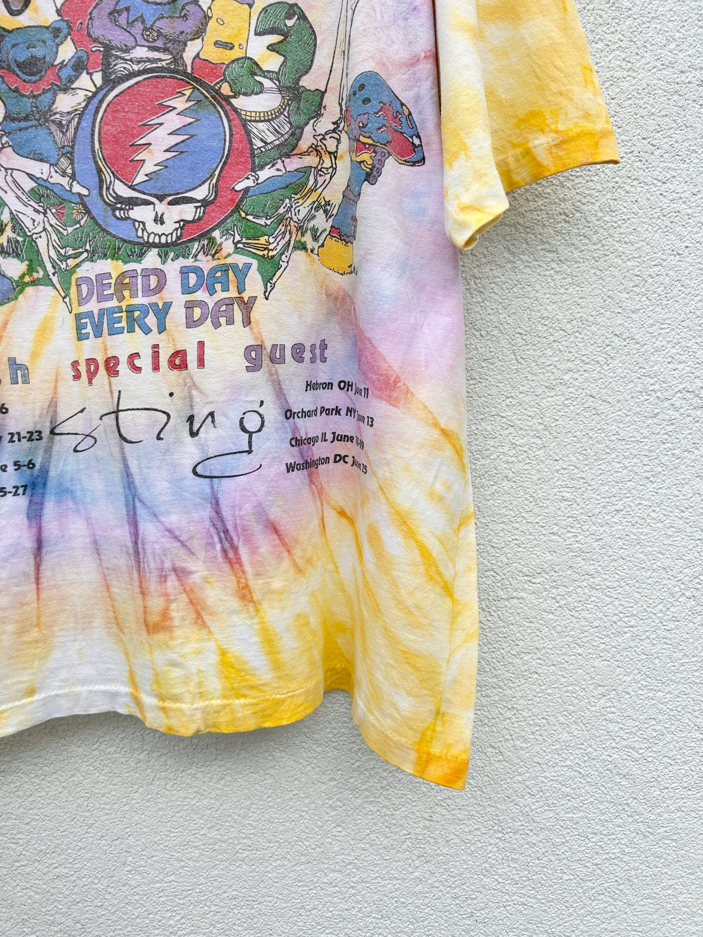 Grateful Dead Tour t-shirt